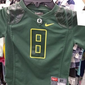 Meet your Posher, Dustin